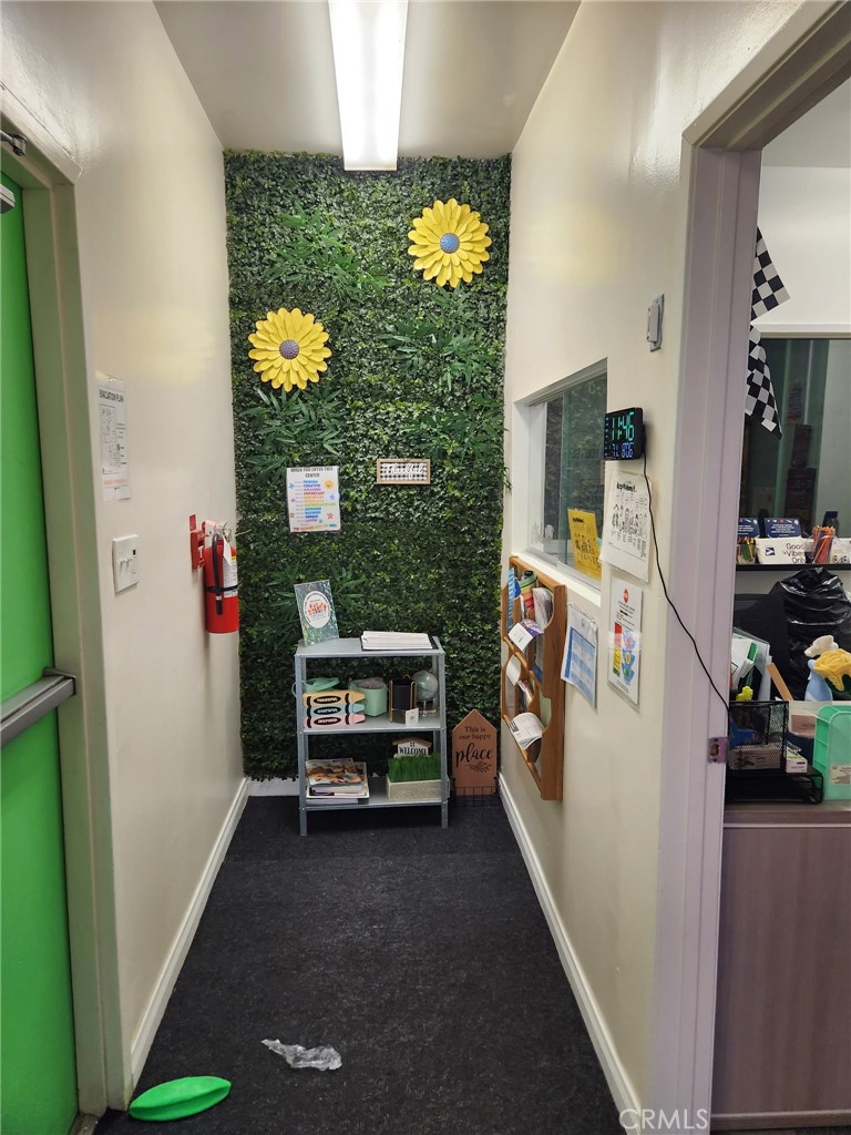 Commercial Sale in Los Angeles 4