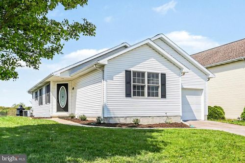 1443 Wanda Dr, HANOVER, PA, 17331-8626 | Card Image