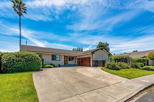 3267 Kensington Cir, Napa, CA, 94558-4212 | Card Image
