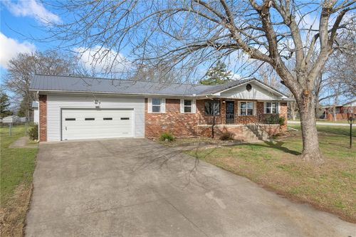 3894 Layton Dr, Harrison, AR, 72601-8680 | Card Image