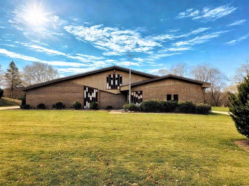 234 S Hackett Rd, Waterloo, IA, 50701-1660 | Card Image