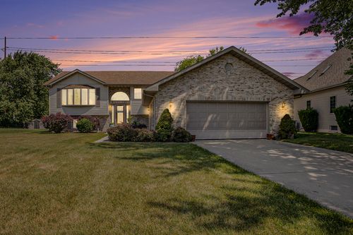4028 W 91st Pl, Merrillville, IN, 46410 | Card Image
