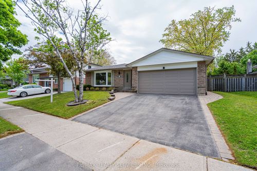 2296 Devon Rd, Oakville, ON, L6J5R4 | Card Image