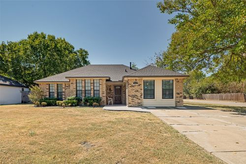 300 Monica St, Glenn Heights, TX, 75154-8593 | Card Image