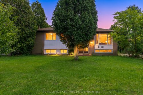 1398 Rebecca St, Oakville, ON, L6L1Z5 | Card Image