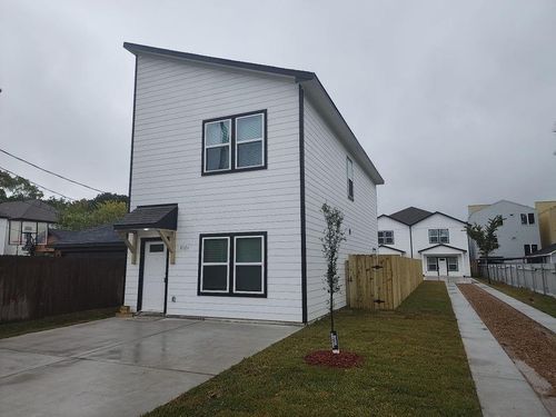 c-832 Elkhart St, Houston, TX, 77091-4169 | Card Image