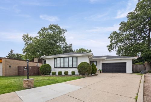 6913 N Concord Ln, Niles, IL, 60714-4433 | Card Image