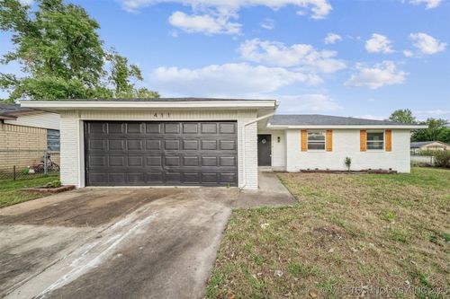 411 S 162nd East Ave, Tulsa, OK, 74108-3340 | Card Image