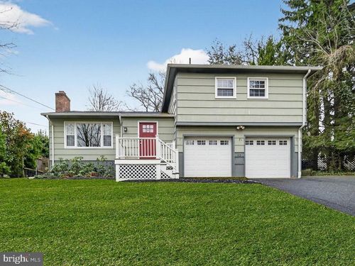 62 Bainbridge St, Princeton, NJ, 08540-3945 | Card Image