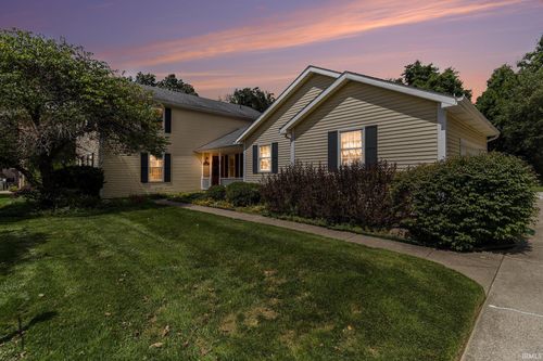 16287 Barryknoll Way, Granger, IN, 46530-8755 | Card Image