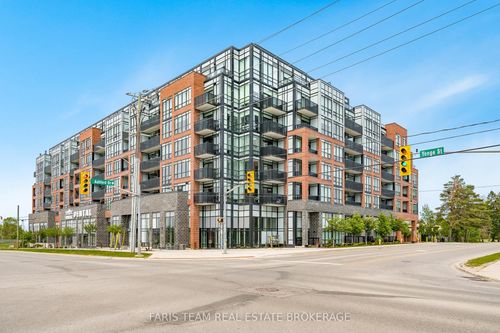 311-681 Yonge St, Barrie, ON, L4N4E8 | Card Image