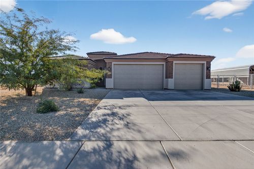 6696 W Brook Dr, Golden Valley, AZ, 86413-6723 | Card Image
