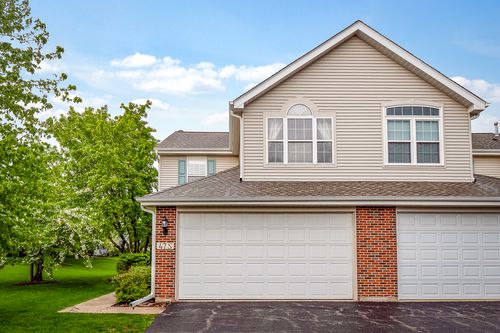 47 S Oakhurst Dr, Aurora, IL, 60504-6701 | Card Image