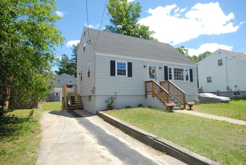 12 Edgewood Rd, Billerica, MA, 01821-1634 | Card Image