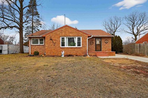 2020 S Cottage Ave, Beloit, WI, 53511-2924 | Card Image