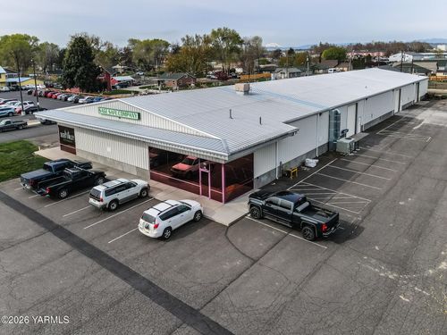 401 E S St, YAKIMA, WA, 98901-1814 | Card Image