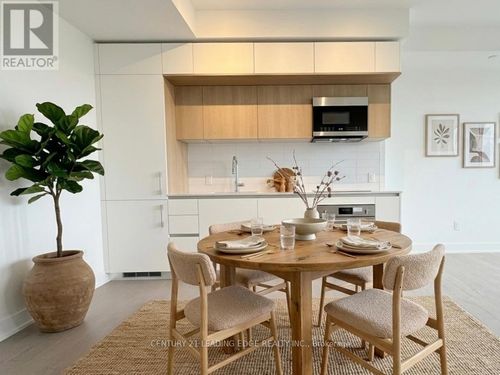 702-322 Dupont Street, Toronto (Annex), ON, M5R1V9 | Card Image