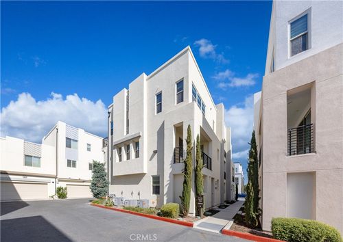 222 Harringay, Irvine, CA, 92618-0882 | Card Image