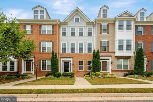 8854 Orchard Ln, MANASSAS, VA, 20110-8416 | Card Image