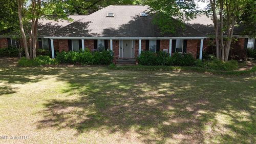 8080 Tchulahoma Rd, Southaven, MS, 38671-9231 | Card Image