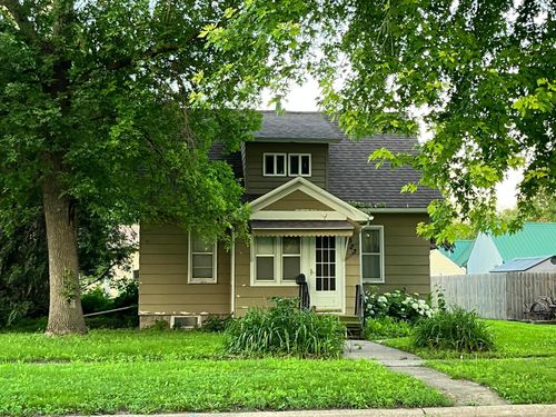 523 2nd Ave Se, Wells, MN, 56097-1711 | Card Image