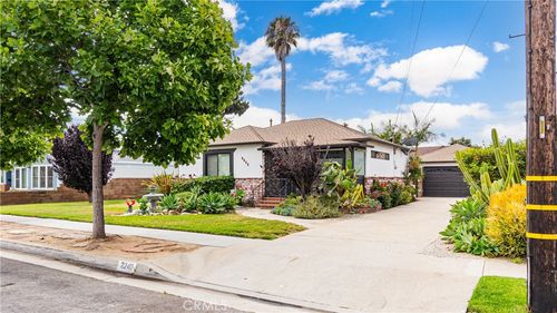 2240 W 231st St, Torrance, CA, 90501-5211 | Card Image