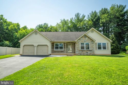 102 Steeplechase Dr, DOYLESTOWN, PA, 18901-5706 | Card Image