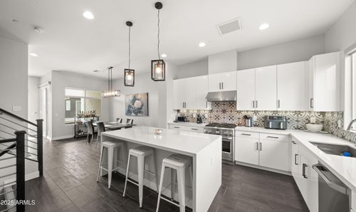 5-1717 E Morten Ave, Phoenix, AZ, 85020-4624 | Card Image