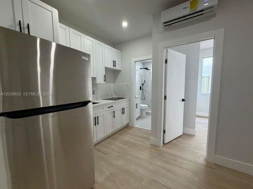 3-2425 Sw 6th St, Miami, FL, 33135-2946 | Card Image