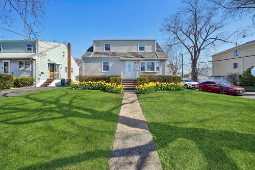 847 Dennis Pl, Linden, NJ, 07036-1318 | Card Image
