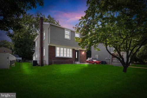 7270 Githens Ave, PENNSAUKEN, NJ, 08109-3160 | Card Image