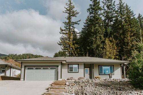 6222 Sitka Rd, Sechelt, BC, V7Z0L3 | Card Image