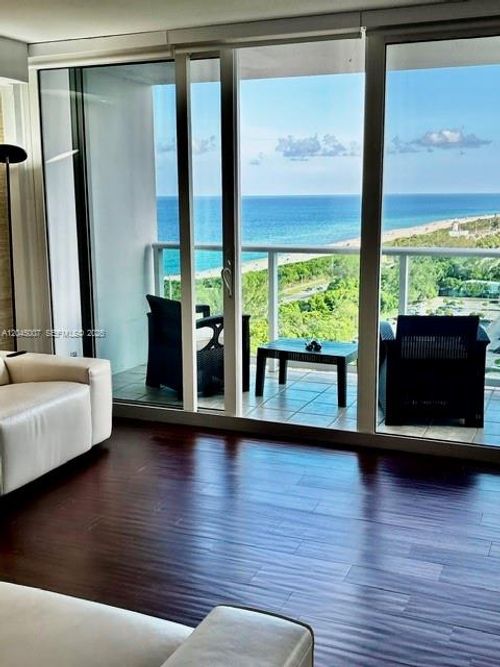 2124-100 Bayview Dr, Sunny Isles Beach, FL, 33160-4781 | Card Image