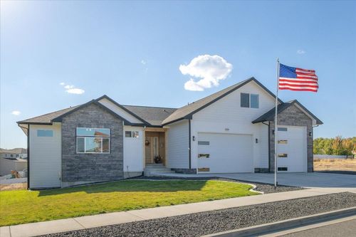 18006 E Apollo Rd, Spokane Valley, WA, 99016-5024 | Card Image