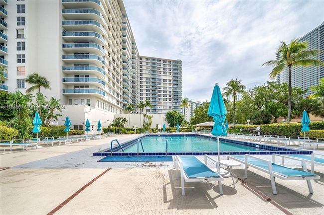 APT-508 - 3800 S Ocean Dr, Condo with 1 bedrooms, 2 bathrooms and null parking in Hollywood FL | Image 29
