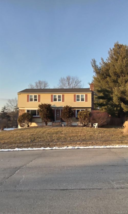 88 Barnes Rd, Washingtonville, NY, 10992-1934 | Card Image