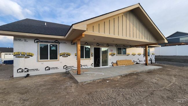 Large covered Patio | Image 4