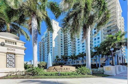 205-800 N Tamiami Trail, SARASOTA, FL, 34236 | Card Image