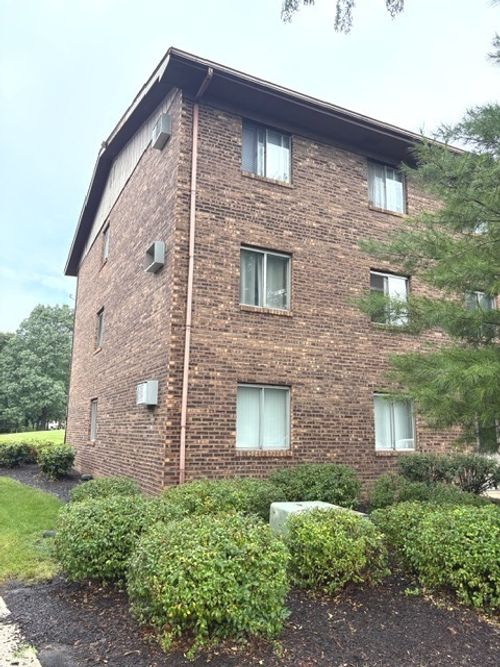 1906-2556 Waterbury Dr, Woodridge, IL, 60517-4256 | Card Image