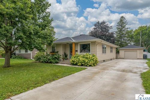 312 N Belmont Drive, Mankato, MN, 56001 | Card Image
