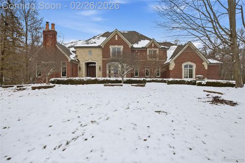 2023 Dean Dr, Washington Twp, MI, 48094-1008 | Card Image