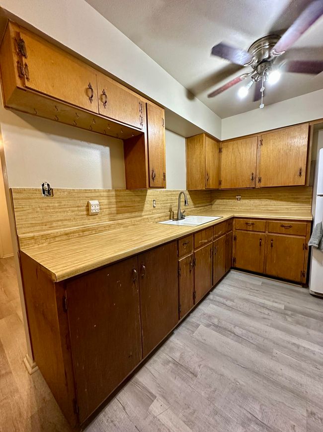 740 S 11 Th St, House other with 4 bedrooms, 2 bathrooms and null parking in Slaton TX | Image 17