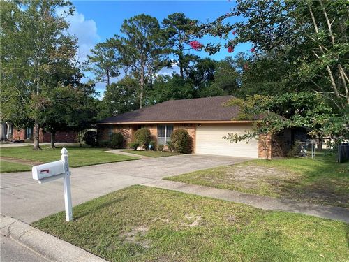 107 Kingston Dr, Slidell, LA, 70458-1737 | Card Image