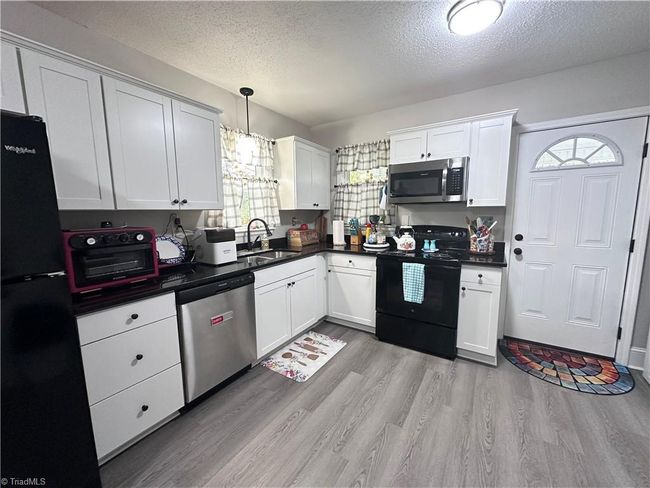100 Daniels St, House other with 3 bedrooms, 2 bathrooms and null parking in Randleman NC | Image 6