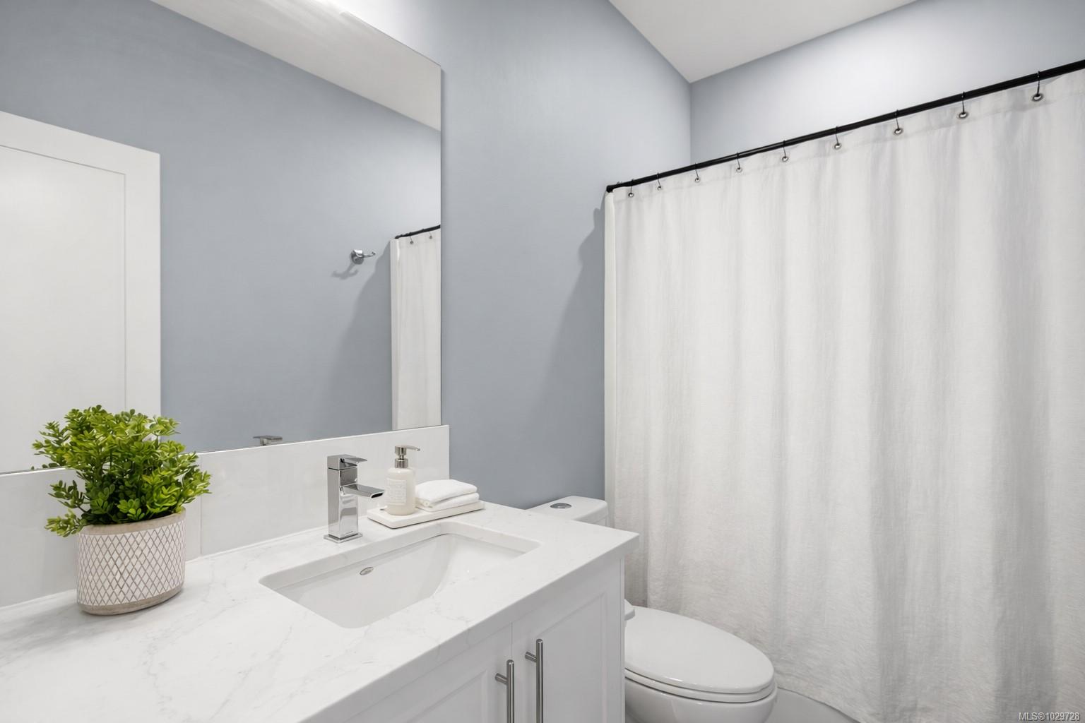 Residential in Cobble Hill 4