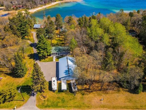 21622 County 80, Nevis, MN, 56467-5068 | Card Image