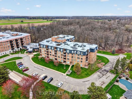 301-8111 Forest Glen Dr, Niagara Falls, ON, L2H2Y7 | Card Image