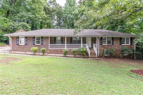 5022 Green Oak Dr Sw, Lilburn, GA, 30047-5529 | Card Image