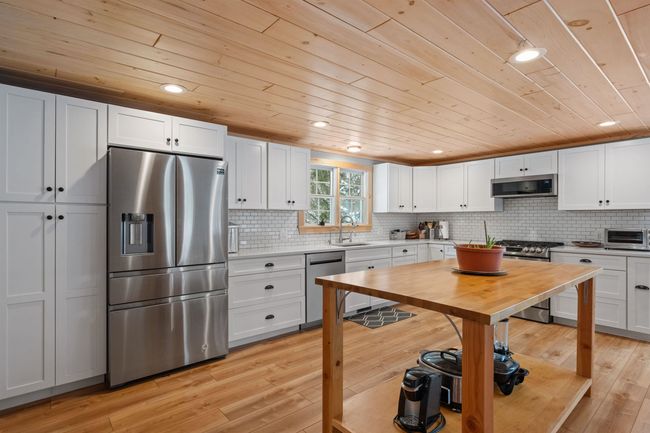 24 Newell Ln, House other with 2 bedrooms, 3 bathrooms and null parking in Whitefield NH | Image 9
