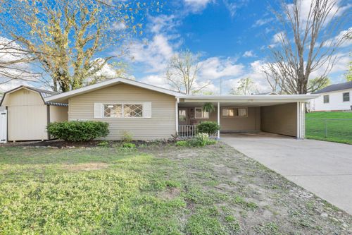 1370 Lynn Dr, Lancaster, OH, 43130-2059 | Card Image